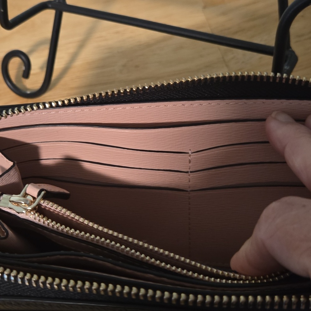 Kate Spade Large Wallet 8x4 EUC Black Leather.      (#83) - Picture 7 of 12